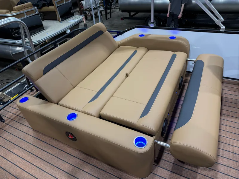 Slide: The Image of Bentley Pontoons Legacy 200HP Swingback 223 Tritoon 2026 - 19