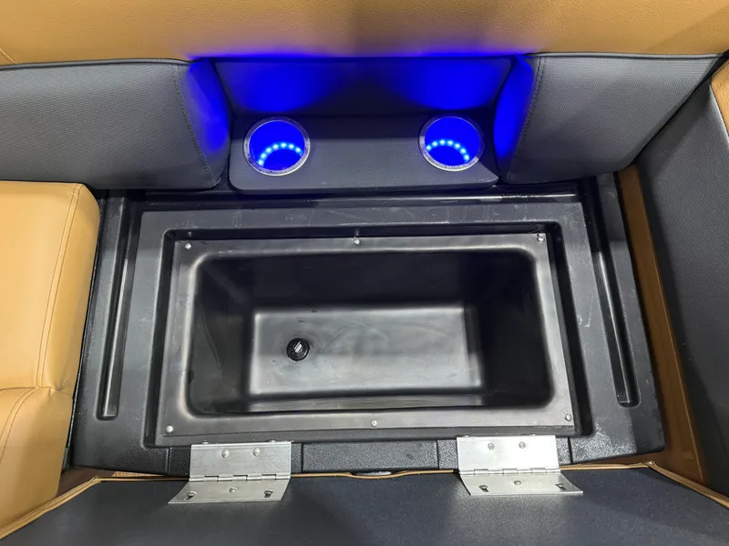 Slide: The Image of Bentley Pontoons Legacy 200HP Swingback 223 Tritoon 2026 - 31