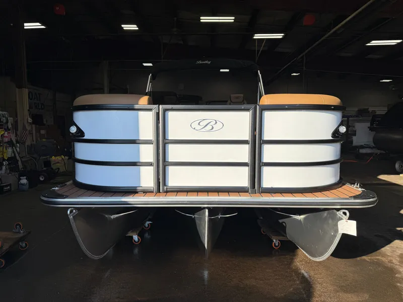 Slide: The Image of Bentley Pontoons Legacy 200HP Swingback 223 Tritoon 2026 - 36