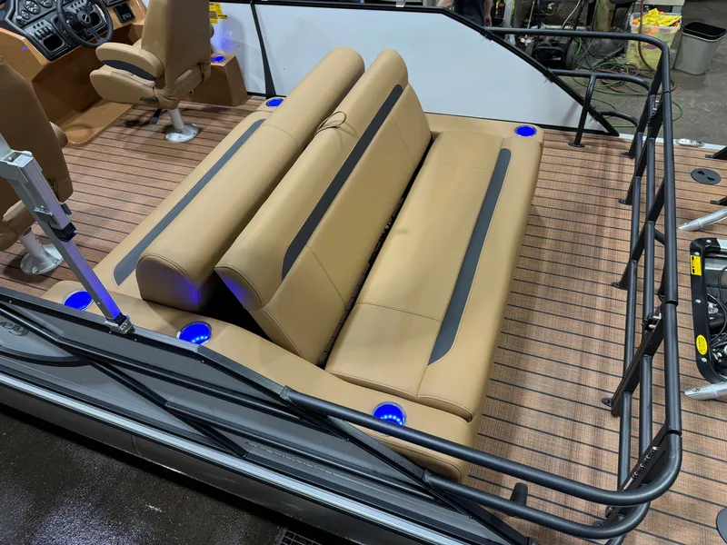 Slide: The Image of Bentley Pontoons Legacy 200HP Swingback 223 Tritoon 2026 - 4