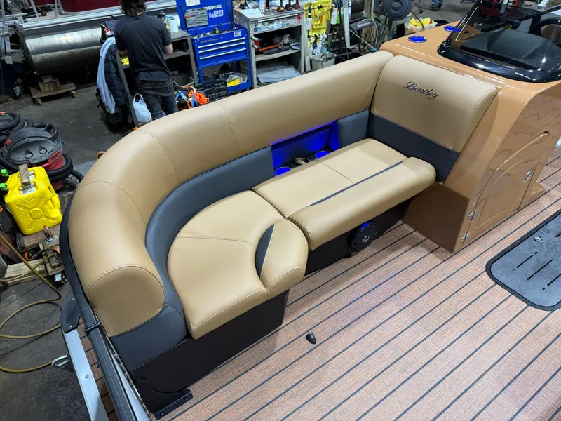 Slide: The Image of Bentley Pontoons Legacy 200HP Swingback 223 Tritoon 2026 - 7