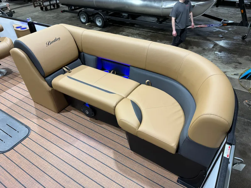 Slide: The Image of Bentley Pontoons Legacy 200HP Swingback 223 Tritoon 2026 - 8