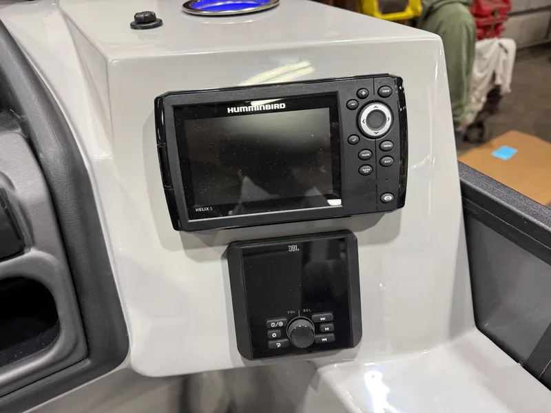 Slide: The Image of Bentley Pontoons Legacy 200HP Swingback 223 Tritoon 2026 - 14