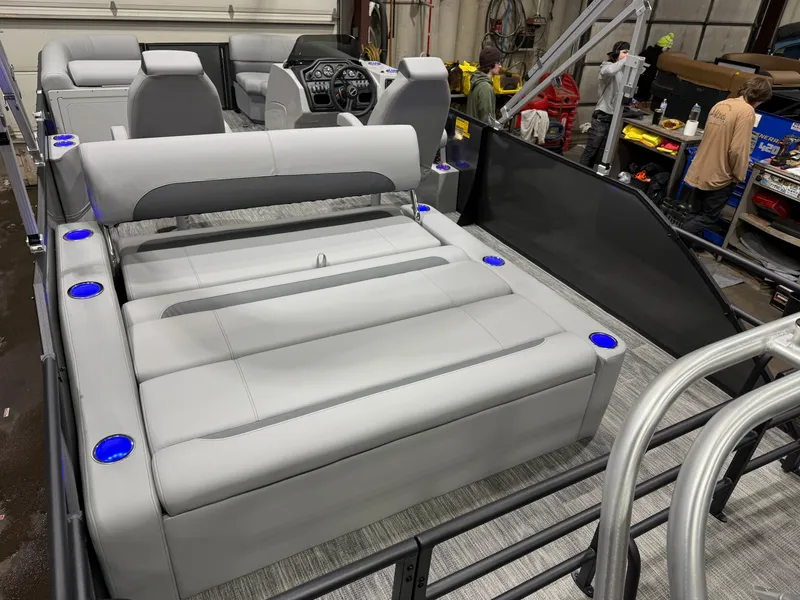 Slide: The Image of Bentley Pontoons Legacy 200HP Swingback 223 Tritoon 2026 - 21