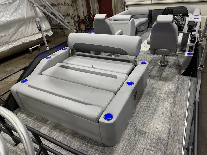 Slide: The Image of Bentley Pontoons Legacy 200HP Swingback 223 Tritoon 2026 - 22