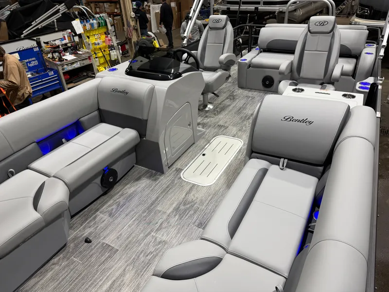 Slide: The Image of Bentley Pontoons Legacy 200HP Swingback 223 Tritoon 2026 - 34