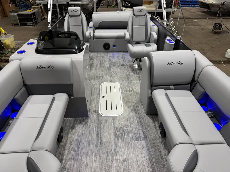 Slide: The Image of Bentley Pontoons Legacy 200HP Swingback 223 Tritoon 2026 - 6