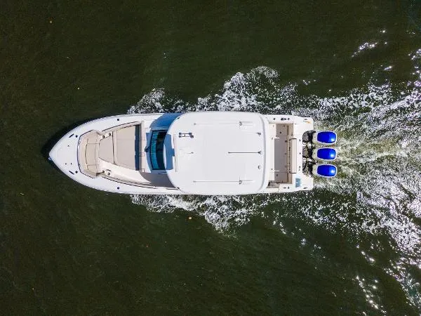 Slide: The Image of Boston Whaler 350 Realm 2019 - 4