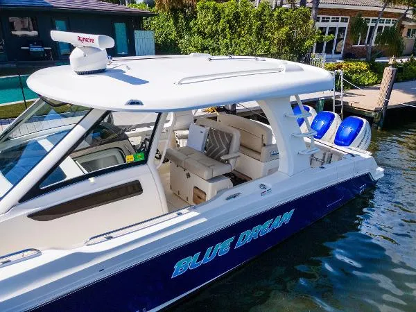 Slide: The Image of Boston Whaler 350 Realm 2019 - 7