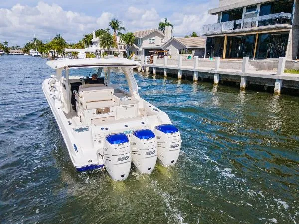 Slide: The Image of Boston Whaler 350 Realm 2019 - 8