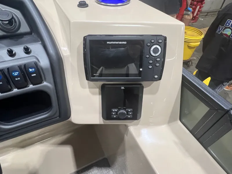 Slide: The Image of Bentley Pontoons Legacy 200HP Swingback 223 Tritoon 2026 - 13