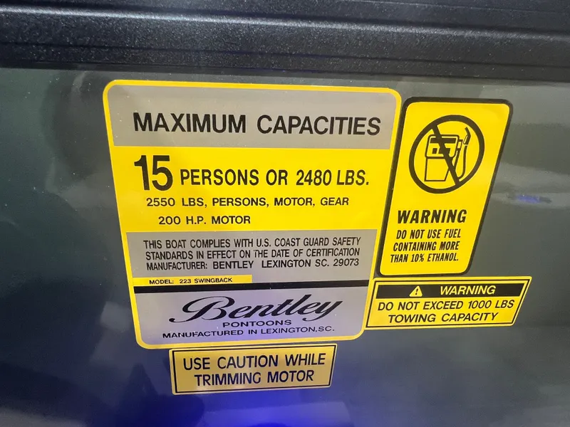 Slide: The Image of Bentley Pontoons Legacy 200HP Swingback 223 Tritoon 2026 - 14