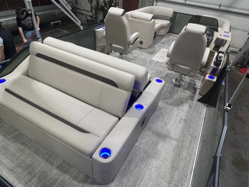 Slide: The Image of Bentley Pontoons Legacy 200HP Swingback 223 Tritoon 2026 - 32
