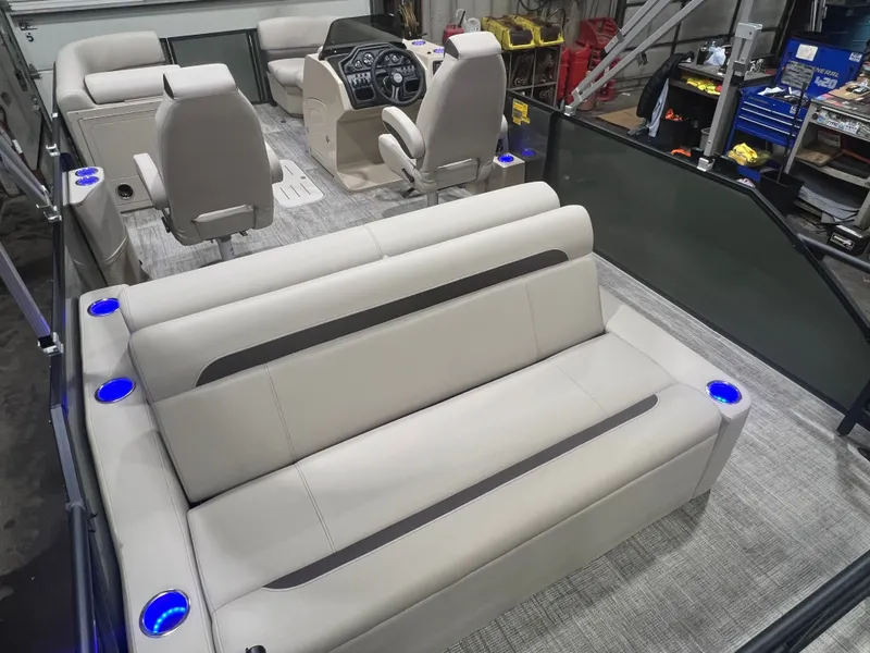 Slide: The Image of Bentley Pontoons Legacy 200HP Swingback 223 Tritoon 2026 - 33