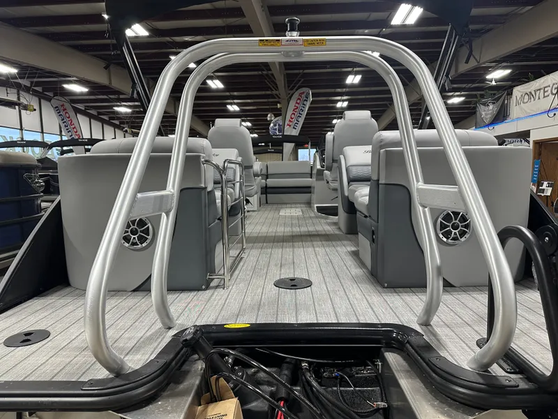 Slide: The Image of Bentley Pontoons Elite 200HP 223 Admiral Quad Lounge Tritoon 2025 - 16