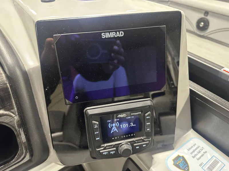 Slide: The Image of Bentley Pontoons Elite 200HP 223 Admiral Quad Lounge Tritoon 2025 - 28