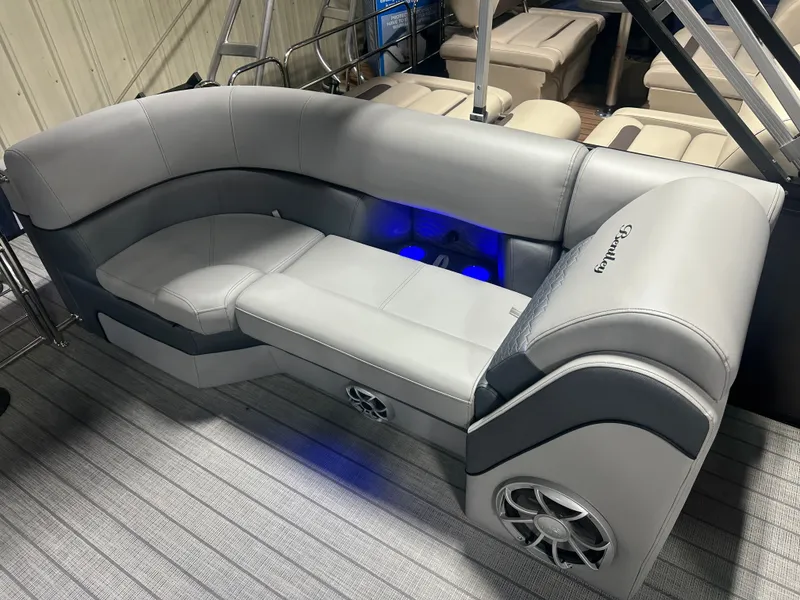 Slide: The Image of Bentley Pontoons Elite 200HP 223 Admiral Quad Lounge Tritoon 2025 - 33