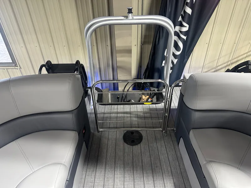 Slide: The Image of Bentley Pontoons Elite 200HP 223 Admiral Quad Lounge Tritoon 2025 - 34