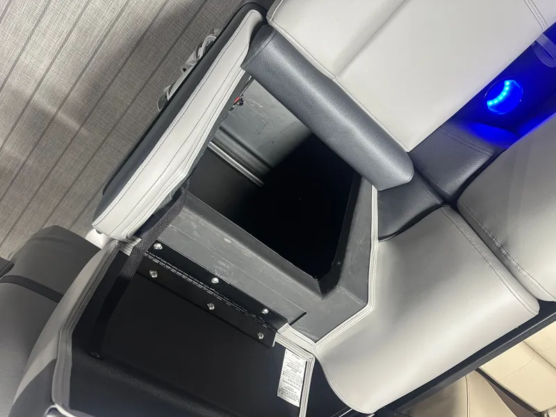 Slide: The Image of Bentley Pontoons Elite 200HP 223 Admiral Quad Lounge Tritoon 2025 - 38