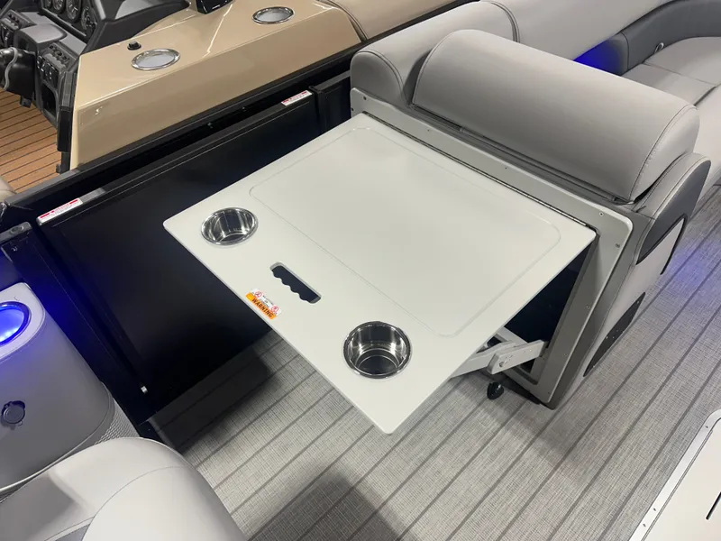 Slide: The Image of Bentley Pontoons Elite 200HP 223 Admiral Quad Lounge Tritoon 2025 - 41