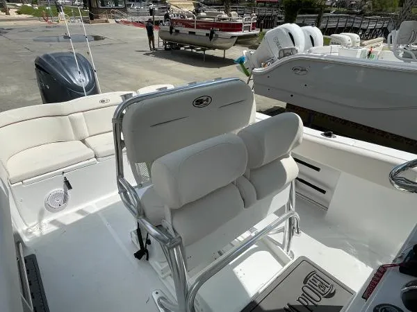 Slide: The Image of Sea Hunt 234 ultra 2022 - 9