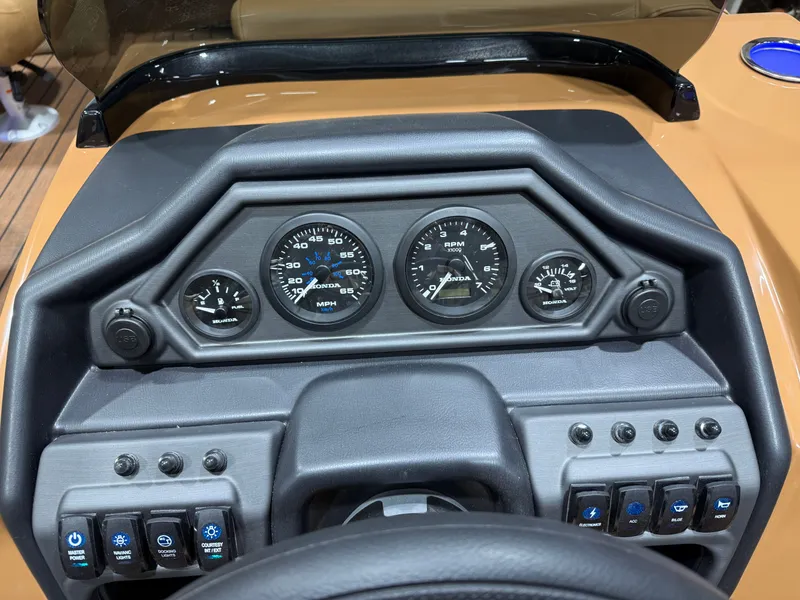 Slide: The Image of Bentley Pontoons Legacy 200HP Navigator DL 223 Quad Lounge Tritoon & Honda 4-Stroke EFI 2026 - 14