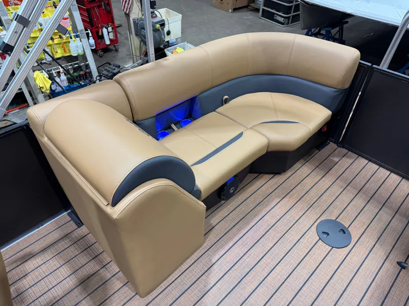 Slide: The Image of Bentley Pontoons Legacy 200HP Navigator DL 223 Quad Lounge Tritoon & Honda 4-Stroke EFI 2026 - 18