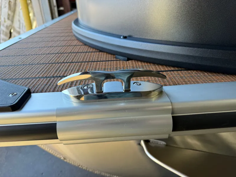 Slide: The Image of Bentley Pontoons Legacy 200HP Navigator DL 223 Quad Lounge Tritoon & Honda 4-Stroke EFI 2026 - 34