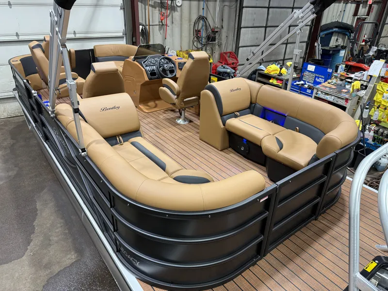 Slide: The Image of Bentley Pontoons Legacy 200HP Navigator DL 223 Quad Lounge Tritoon & Honda 4-Stroke EFI 2026 - 42