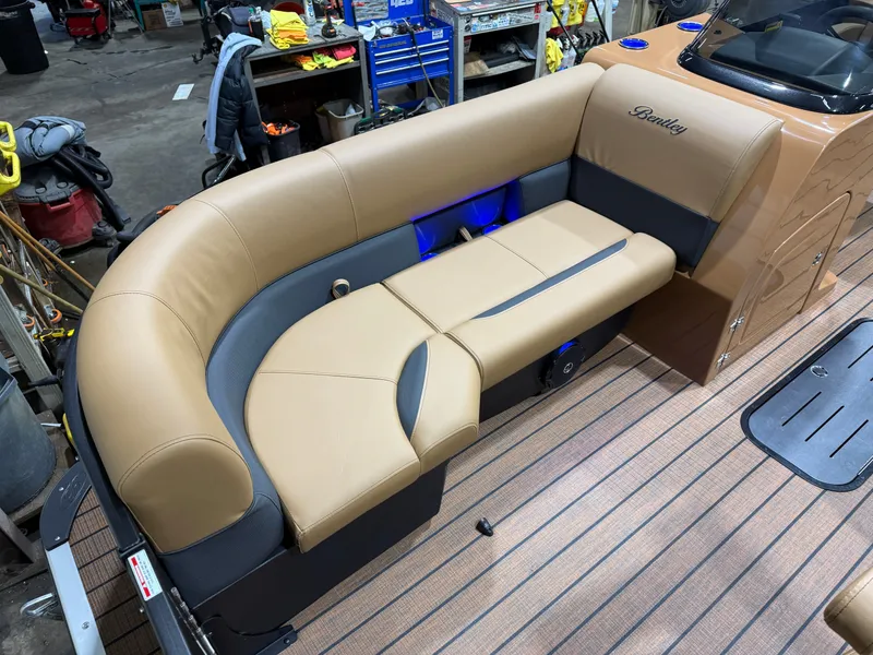 Slide: The Image of Bentley Pontoons Legacy 200HP Navigator DL 223 Quad Lounge Tritoon & Honda 4-Stroke EFI 2026 - 8