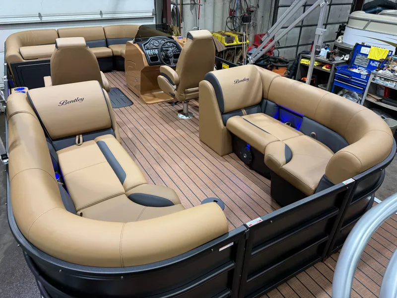 Slide: The Image of Bentley Pontoons Legacy 200HP Navigator 223 Quad Lounge Tritoon 2026 - 19
