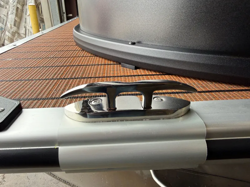 Slide: The Image of Bentley Pontoons Legacy 200HP Navigator 223 Quad Lounge Tritoon 2026 - 34