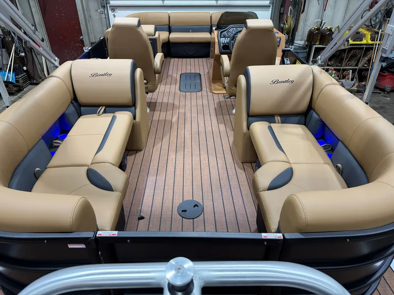 Slide: The Image of Bentley Pontoons Legacy 200HP Navigator 223 Quad Lounge Tritoon 2026 - 6