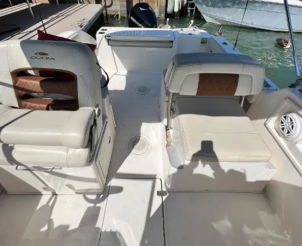 Slide: The Image of Cobia 220 Dual Console 2022 - 5
