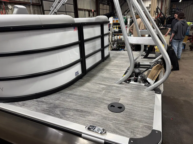 Slide: The Image of Bentley Pontoons Legacy 200HP Navigator 223 Quad Lounge Tritoon 2026 - 42