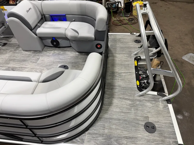 Slide: The Image of Bentley Pontoons Legacy 200HP Navigator 223 Quad Lounge Tritoon 2026 - 5