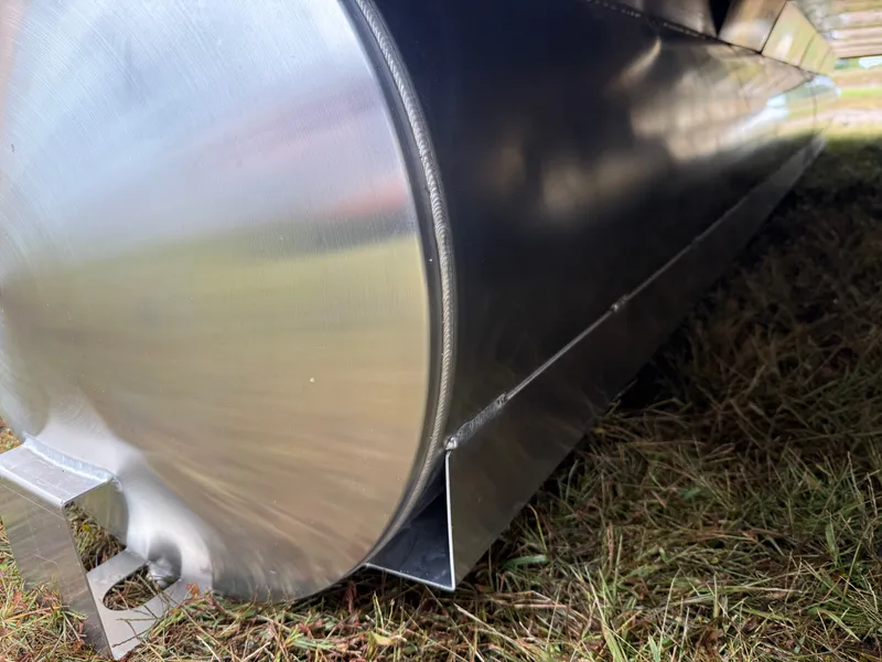 Slide: The Image of Montego Bay 150HP Quad Lounge 8522 Tritoon 2026 - 42