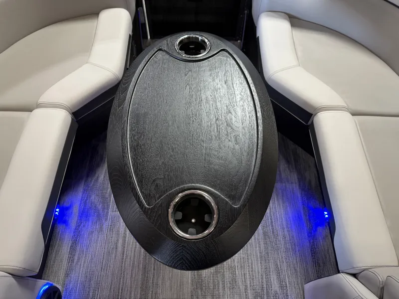 Slide: The Image of Montego Bay 150HP DL Quad Lounge 8522 Tritoon 2026 - 20