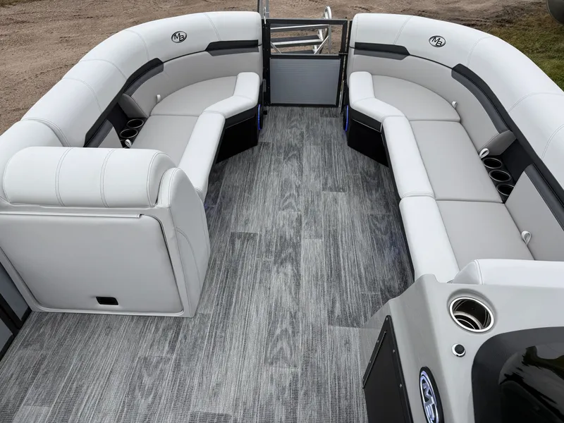 Slide: The Image of Montego Bay 150HP Fish & Cruise 8522 Tritoon 2026 - 31