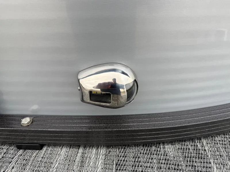 Slide: The Image of Montego Bay 150HP Fish & Cruise 8522 Tritoon 2026 - 38