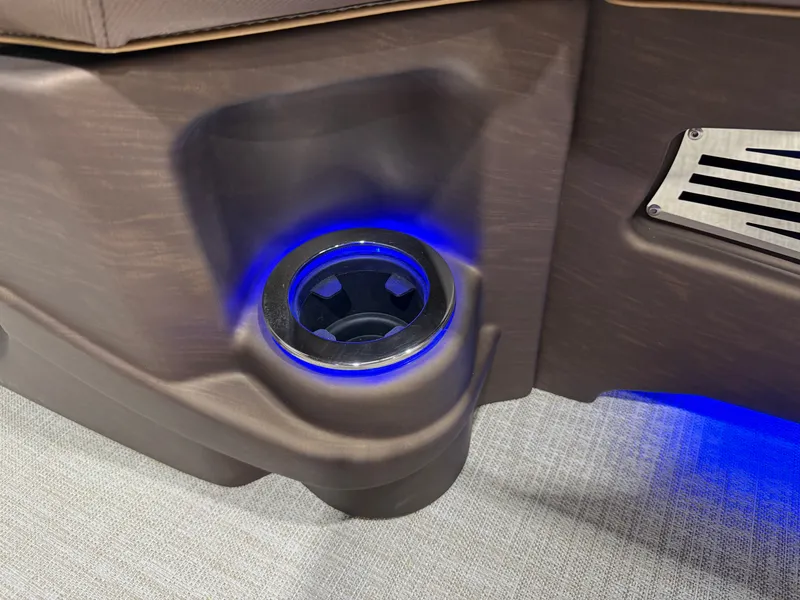 Slide: The Image of Tahoe LTZ 200HP CRB 2385 Cruise Rear Bench Tritoon 2026 - 36