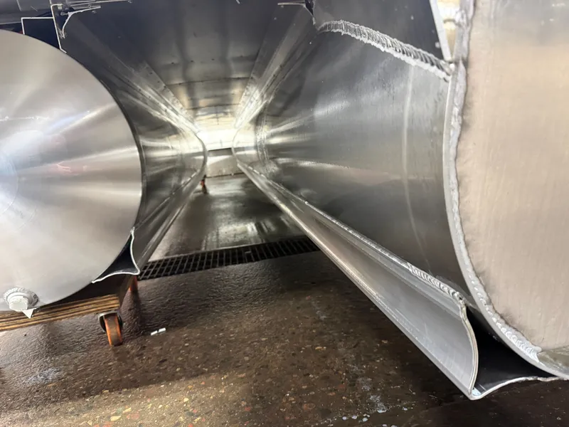 Slide: The Image of Tahoe LTZ 200HP CRB 2385 Cruise Rear Bench Tritoon 2026 - 47