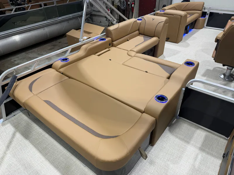 Slide: The Image of Tahoe Sport 200HP VRB 2385 Swingback Tritoon 2026 - 18