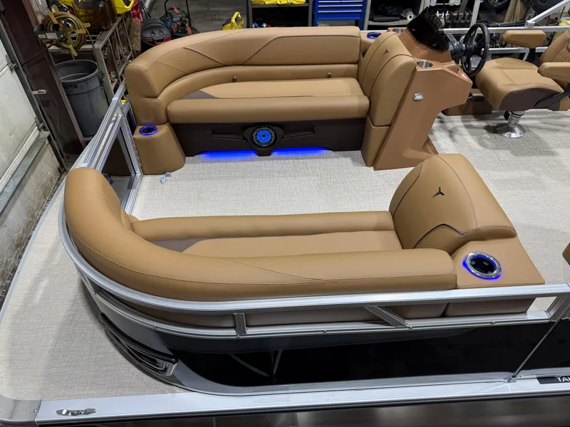 Slide: The Image of Tahoe Sport 200HP VRB 2385 Swingback Tritoon 2026 - 3