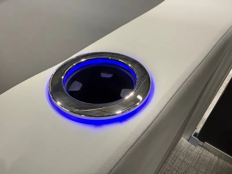 Slide: The Image of Tahoe Sport 200HP VRB 2385 Swingback Tritoon 2026 - 23