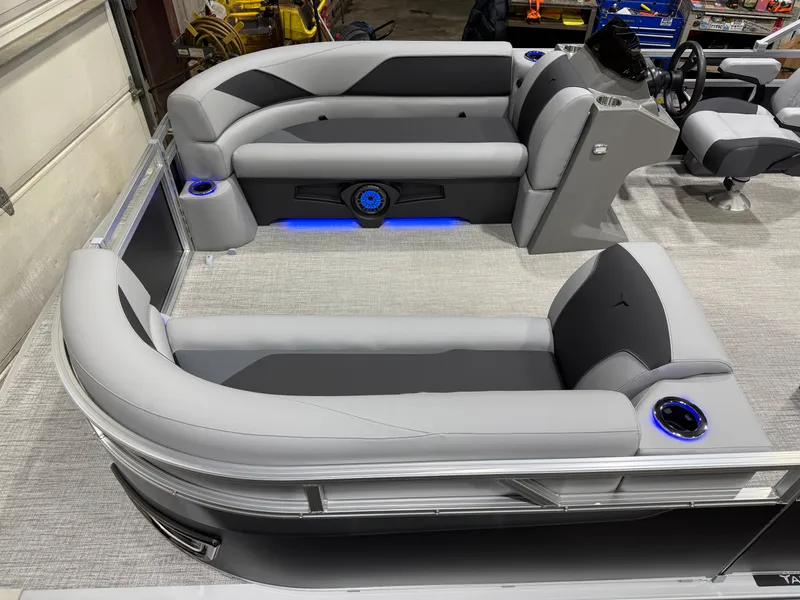 Slide: The Image of Tahoe Sport 200HP VRB 2385 Swingback Tritoon 2026 - 3