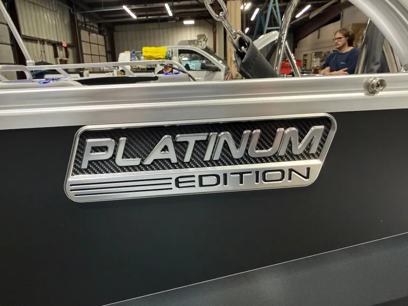 Slide: The Image of Tahoe Sport 200HP VRB 2385 Swingback Tritoon 2026 - 40