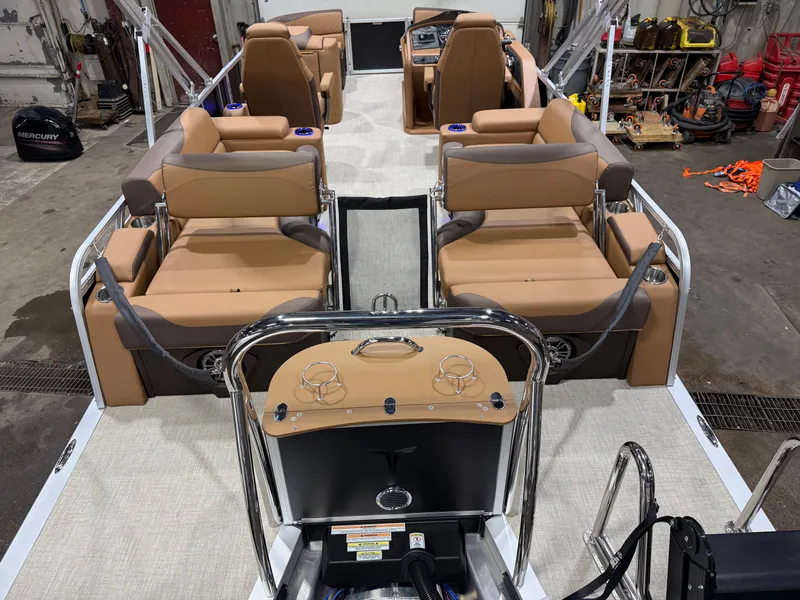 The Image of Tahoe LTZ 200HP Quad Lounge Shift SS 2385 Tritoon 2026 - 1