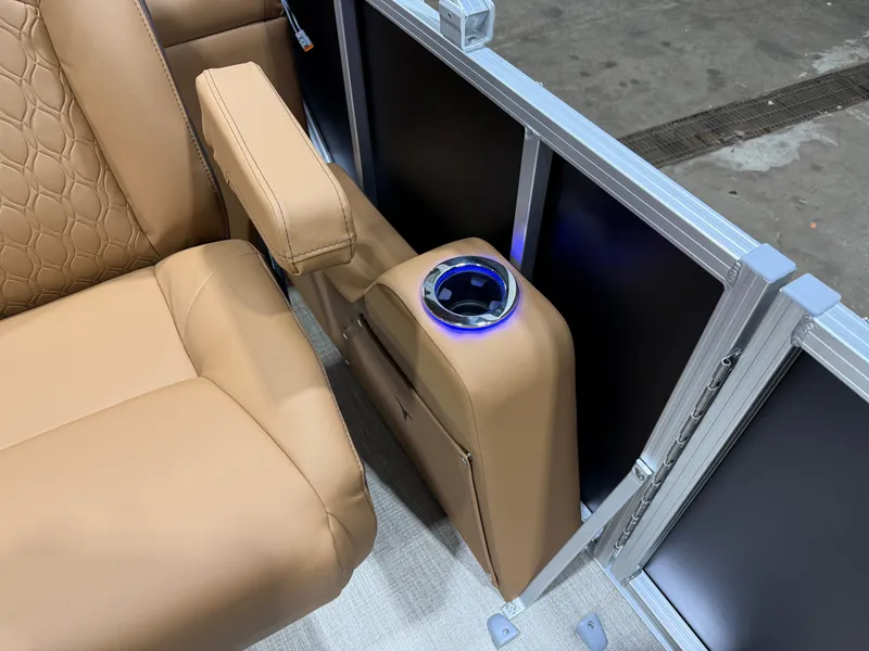 Slide: The Image of Tahoe LTZ 200HP Quad Lounge Shift SS 2385 Tritoon 2026 - 27