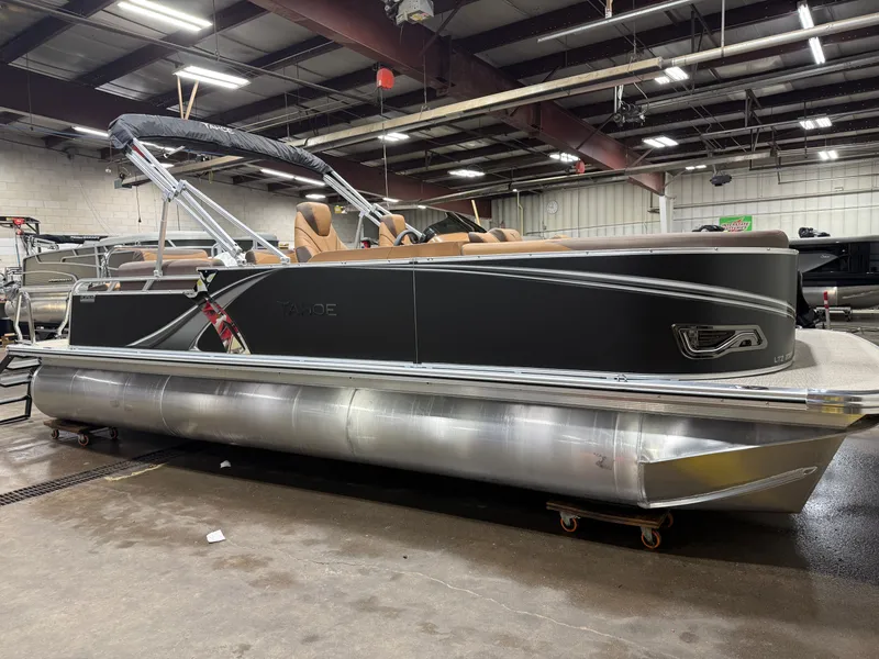 Slide: The Image of Tahoe LTZ 200HP Quad Lounge Shift SS 2385 Tritoon 2026 - 51